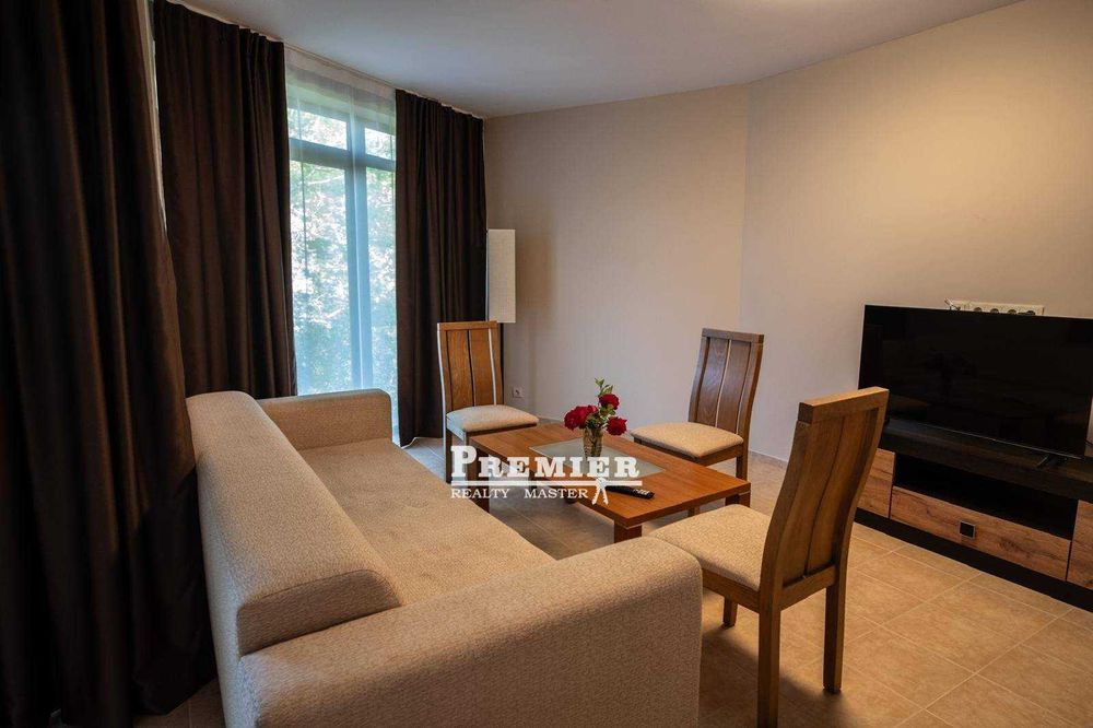 Продава се напълно оборудвана и обзаведена двуетажна къща