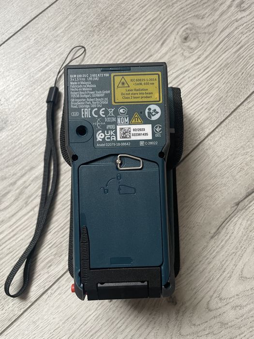 Vand telemetru BOSCH GLM 100-25 C