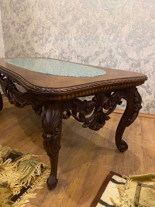 Стол ручная работа.  Художественная резьба по дереву.  Орех .