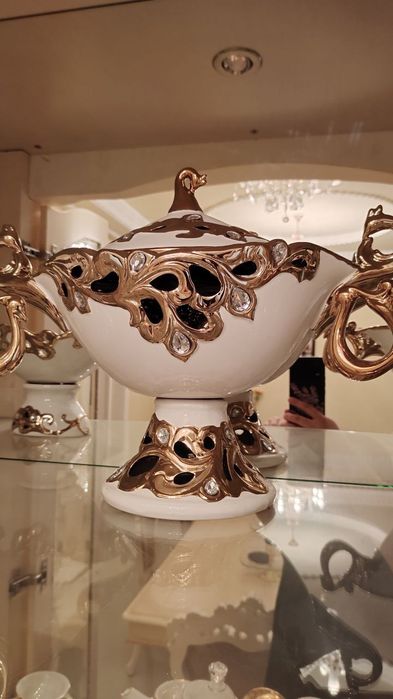 Дубай дан опкелинган необычный ваза