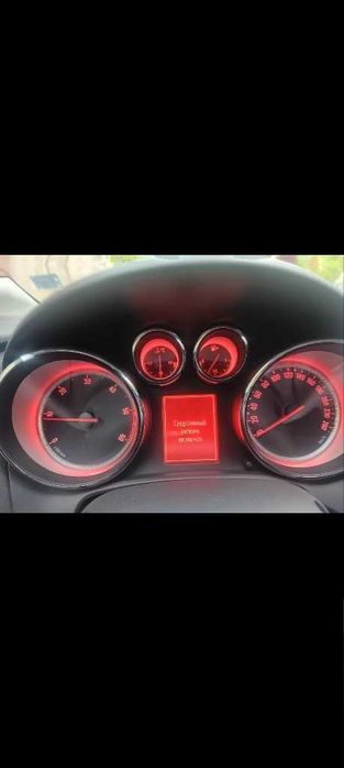 Продавам Опел Астра J 2.0 CDTI