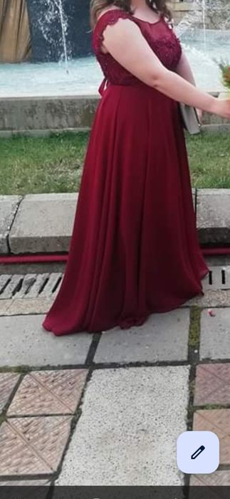 Безупречна Бутикова бална рокля