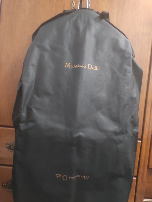 Продам костюм Massimo Dutti
