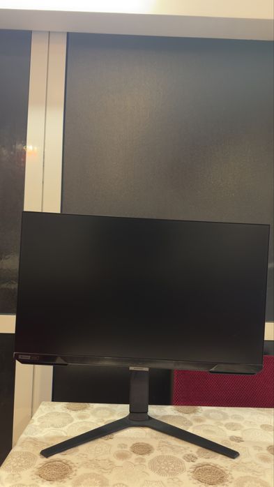 Vand monitor Samsung G4 Odyssey 27” 240hz