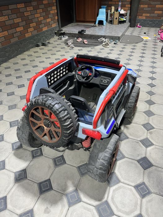 Детская  машинка