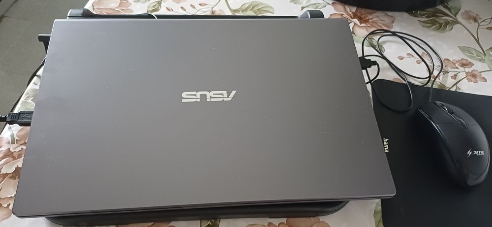 ASUS X515 лаптоп