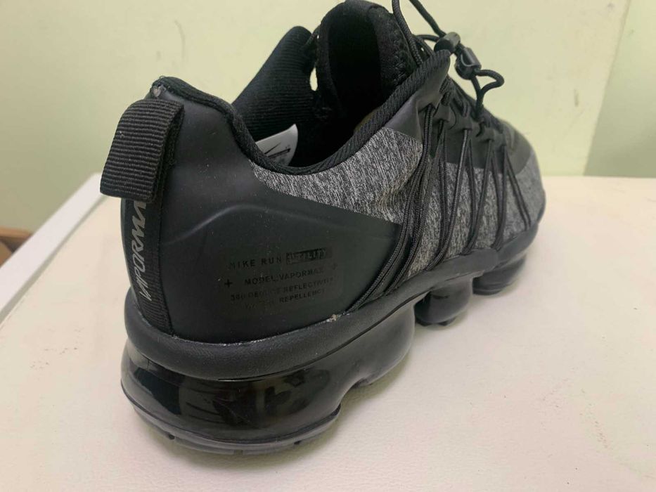 Оригинални нови маратонки Nike Air Vapormax Utility номер 41