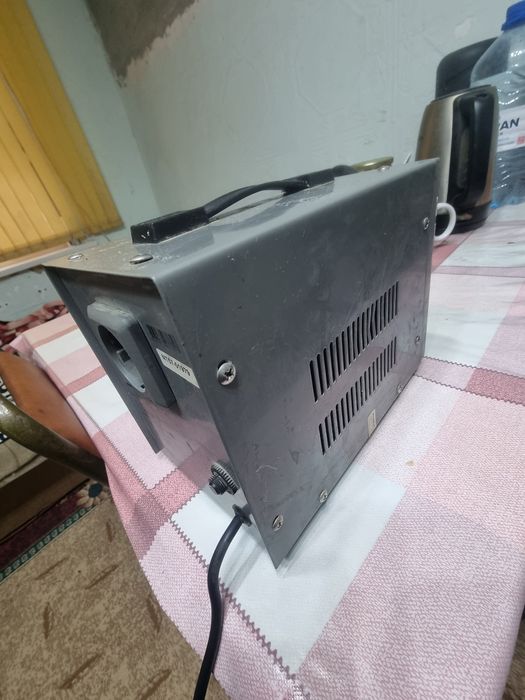 Стабилизатор напряжение