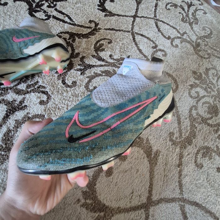 Продам бутсы nike