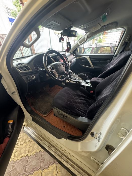 Mitsubishi паджеро спорт