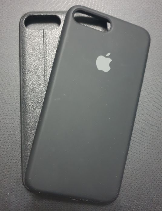 Продам 2 чехла на iPhone 7+
