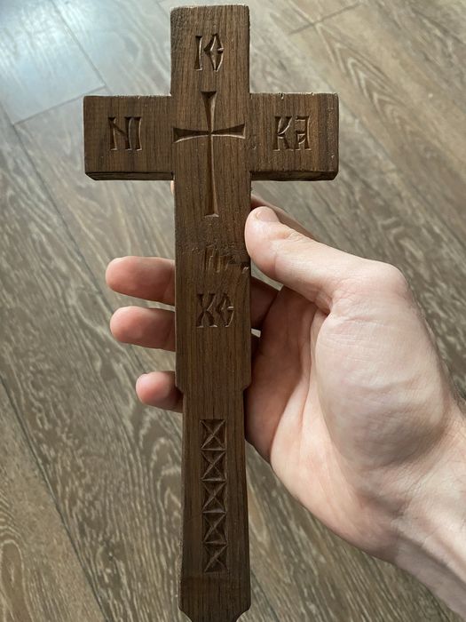 Cruce sculptata manual
