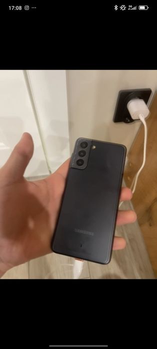 Самсунгс21  телефон