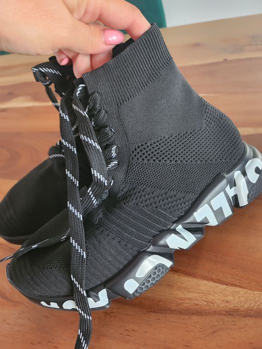 Vand pantofi de sport outlet nou mar 39 .