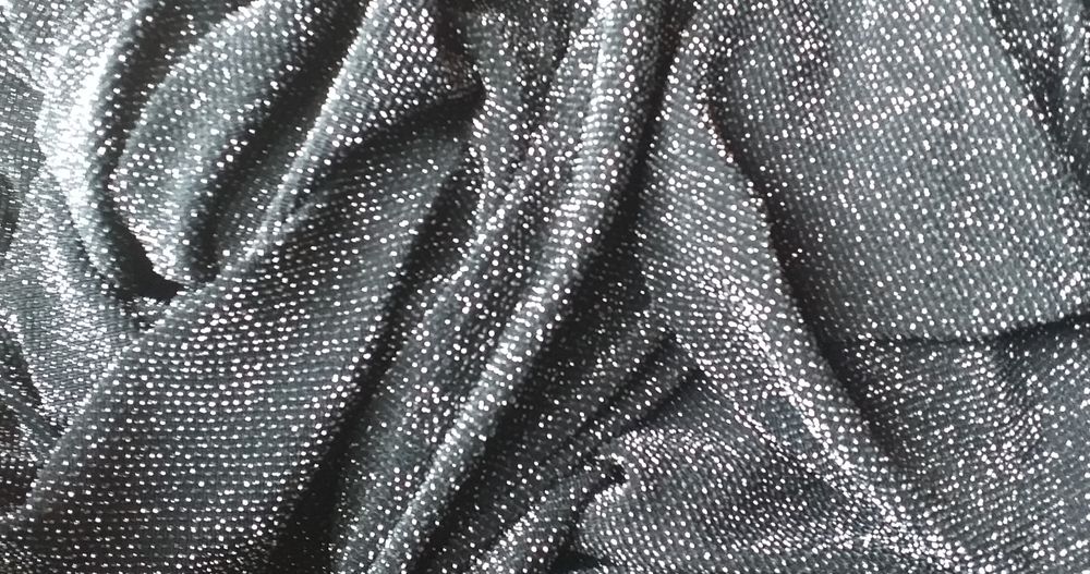 Елегантен дамски костюм, рокли и др.