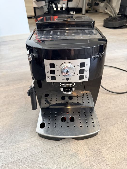 Delonghi magnifica