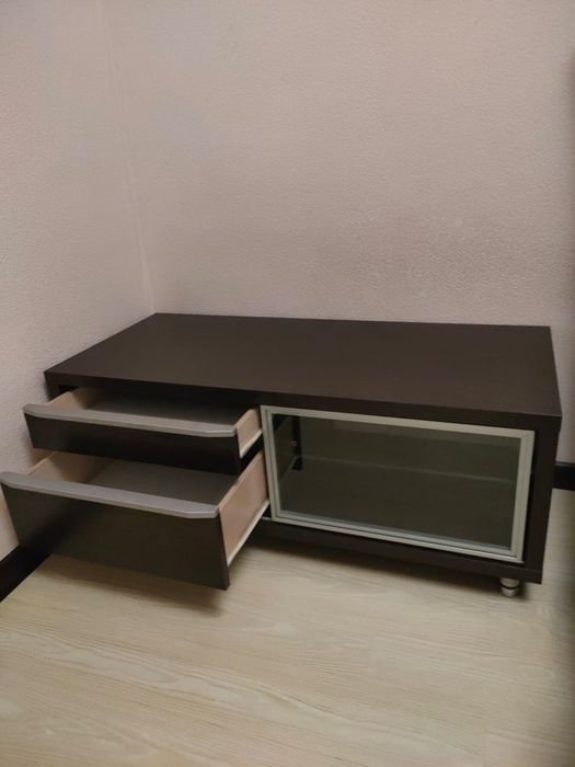 Продам спальну мебель всю