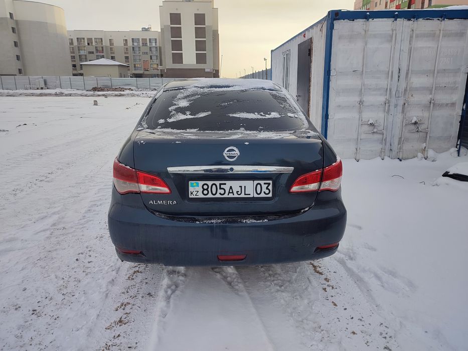 Продам машину Ниссан  Алмера
