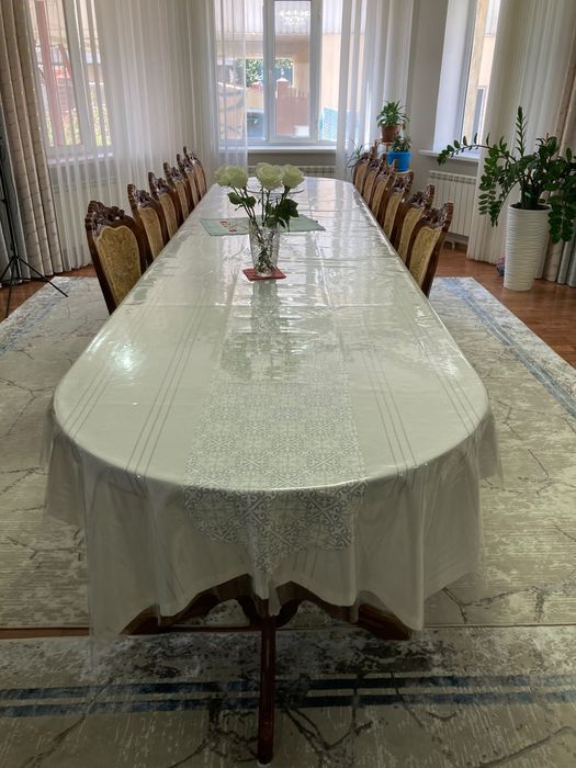 Продам стол чисто дерево в отличном состояний