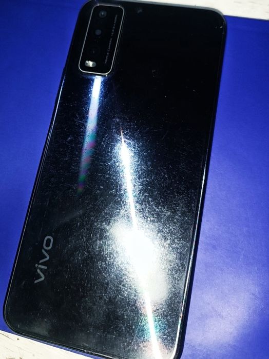 Vivo y 20.Holati yangi.