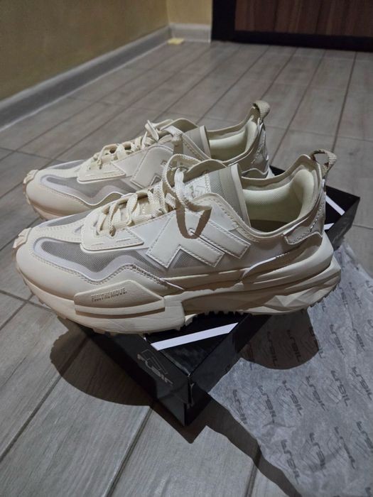 НОВИ !! F.l.a.i.r !!!AK beige ss26