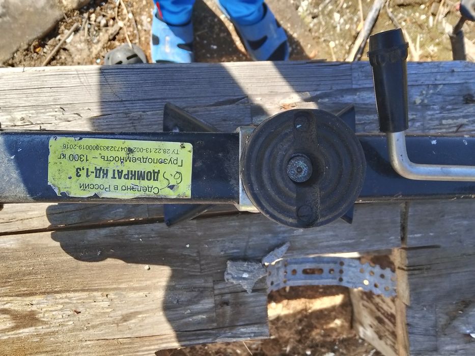 Продам домкрат 5000