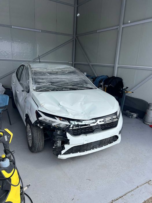 dacia logan 2023 avariata 1,0 benzina turbo masina porneste