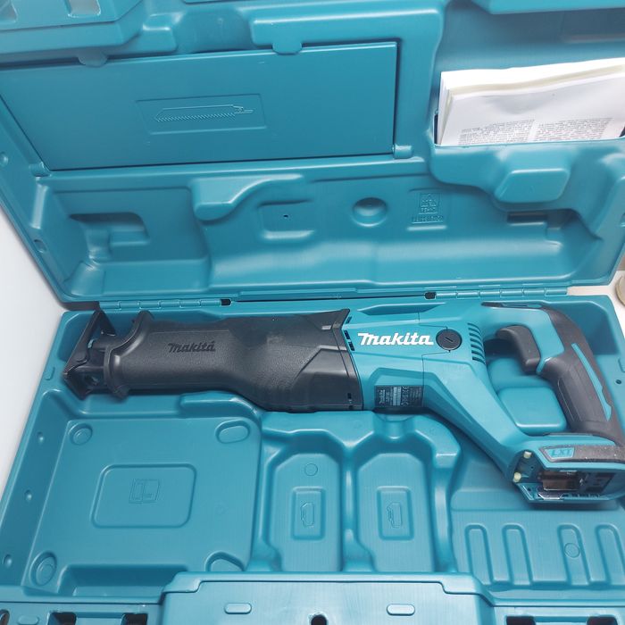 ПРОМОЦИЯ.Нов празен куфар Makita за саблен трион