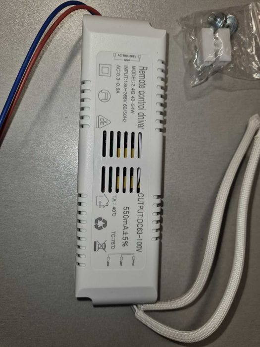 Двуцветен LED захранващ блок 40-54W + дистанционно управление