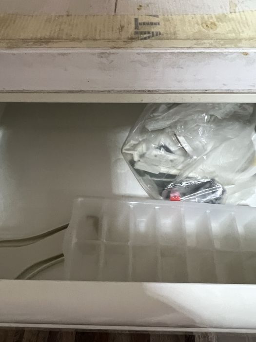 Продам морозильную камеру