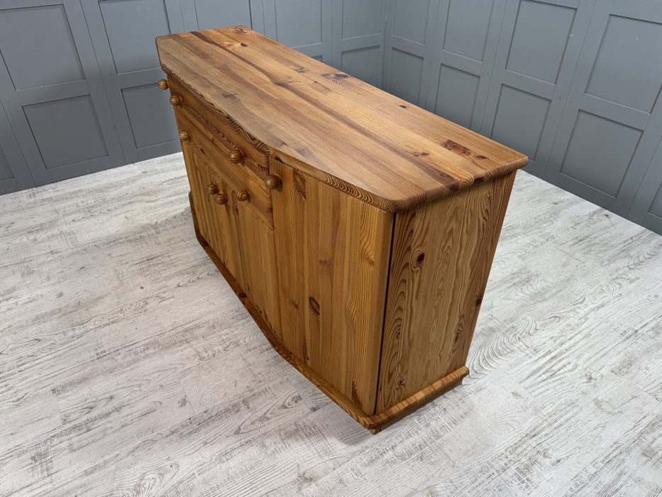 Бюфет 4 врати, 2 чекмеджета Д1048