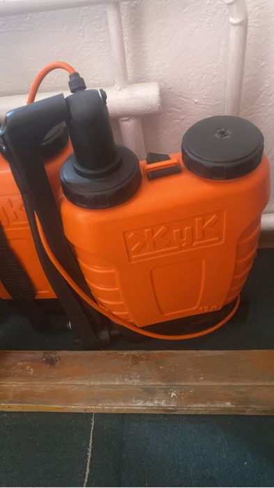 Продам опрыскиватель ручной