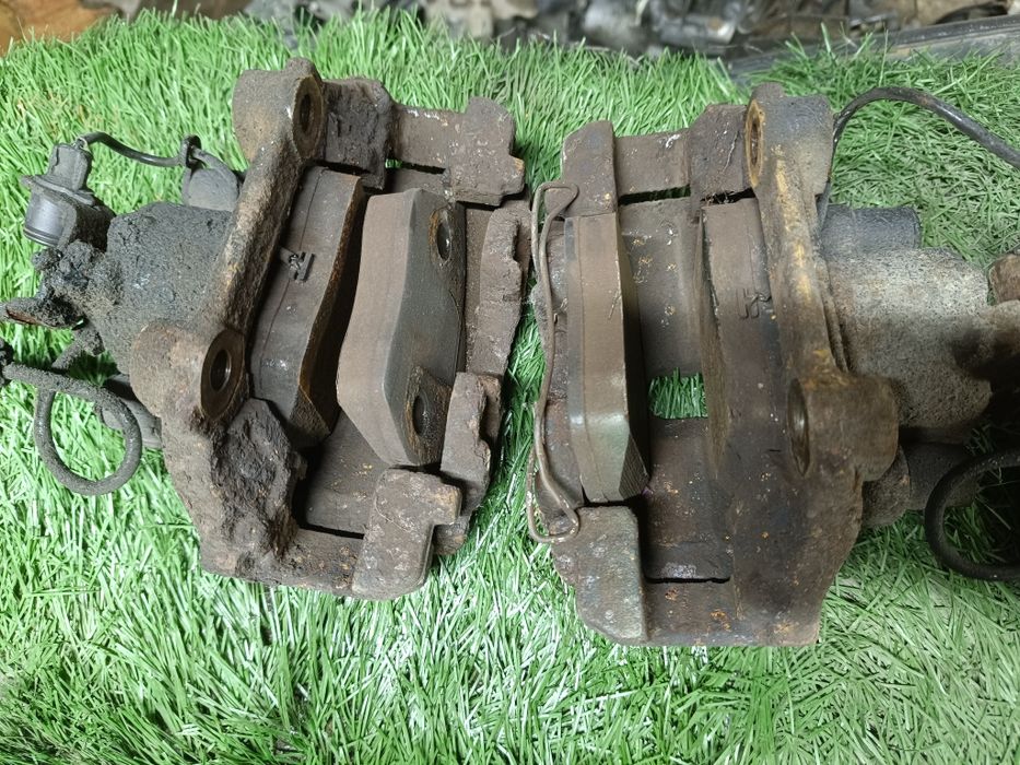 Тормозные диски с суппортами Ауди 100 С4