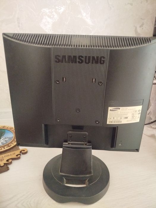 Samsung 720 SYNC MASTER