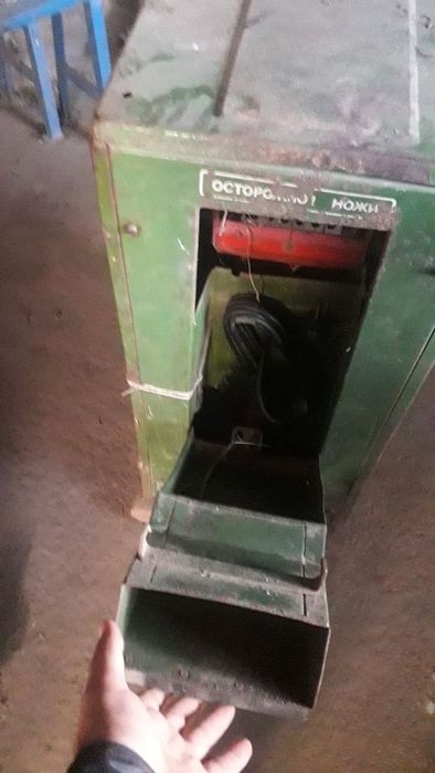 Ку4  универсал жоди хул ва курук хашакларни майдалаб чикаради