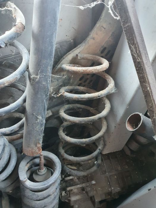 Пружини и амортисьори за Тойота Ленд Крузер J120