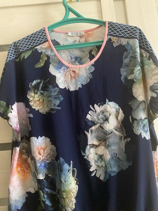 Продам женскую блузку 54-56р.