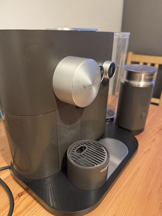Neapresso expert milk utilizat