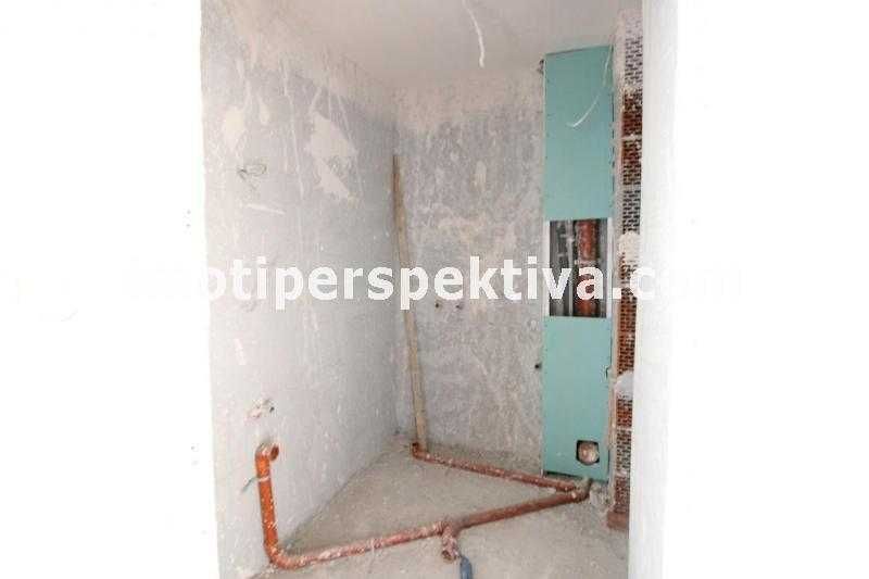 Продава се Тристаен апартамент в Пловдив, Тракия - 109 кв.м за 1118 €/кв.м - Снимка #4