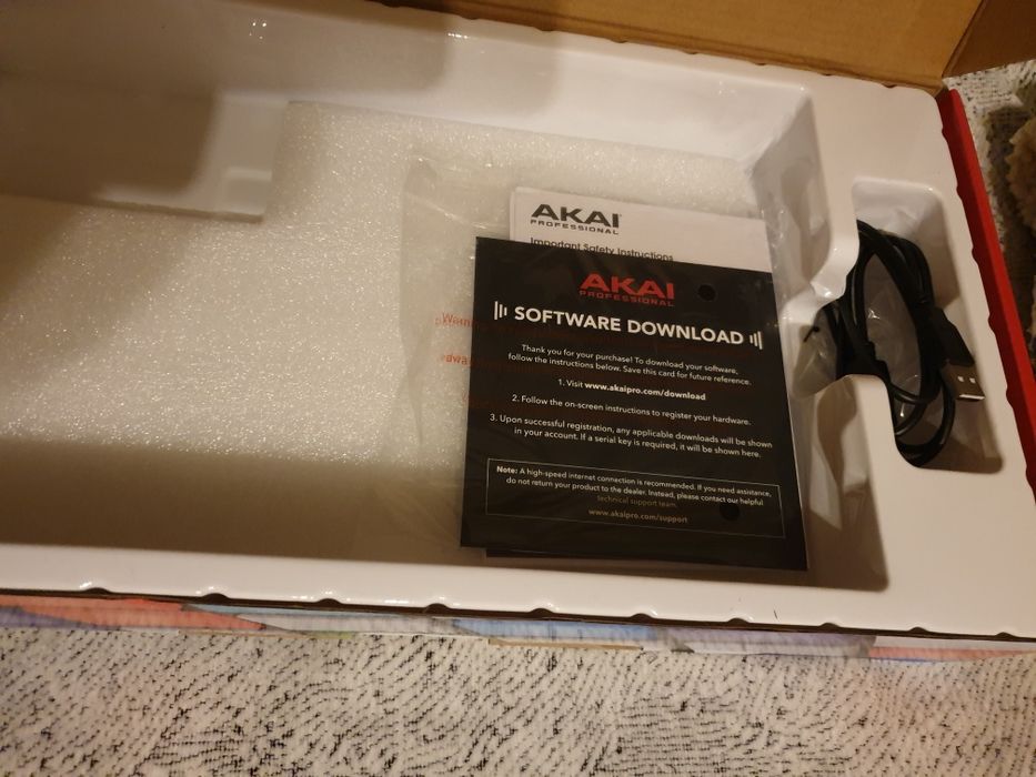 Midi контроллер Akai apc key 25