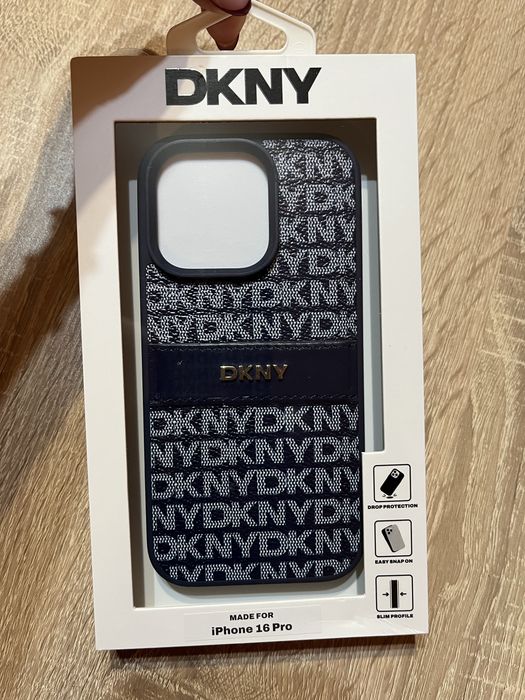 Кейс за айфон 16,16 pro Dkny