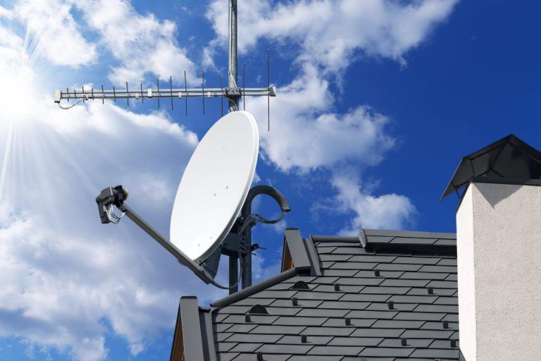 Установка IPTV ремонт и поиск спутниковых каналов