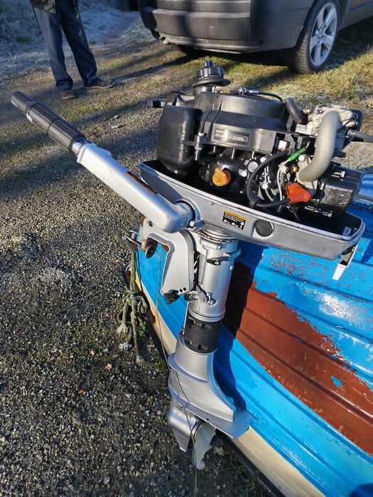 Извънбордов двигател за лодка 5 к.с.