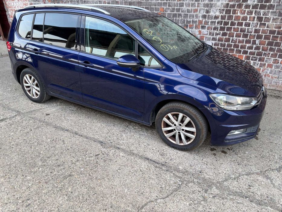 stop dreapta si piese volkswagen touran 2 2017