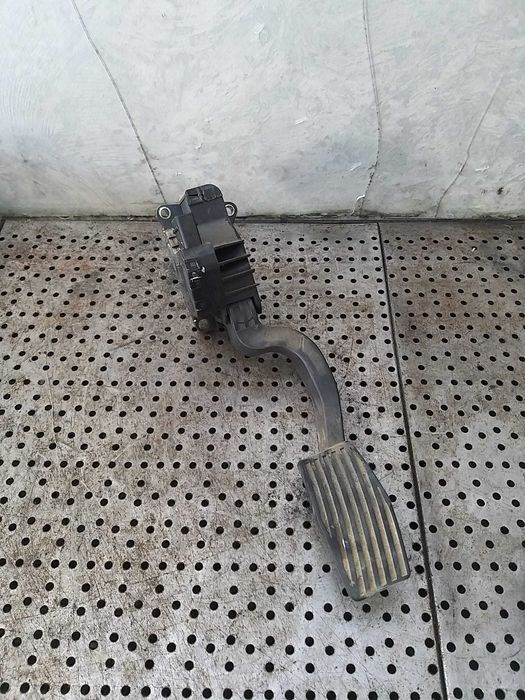 Pedala acceleratie 1.3 mjt opel corsa d s07 55702020