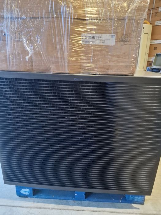 Високотемпературна  термопомпа  18kw Daikin Altherma EPRA18 ETBH16