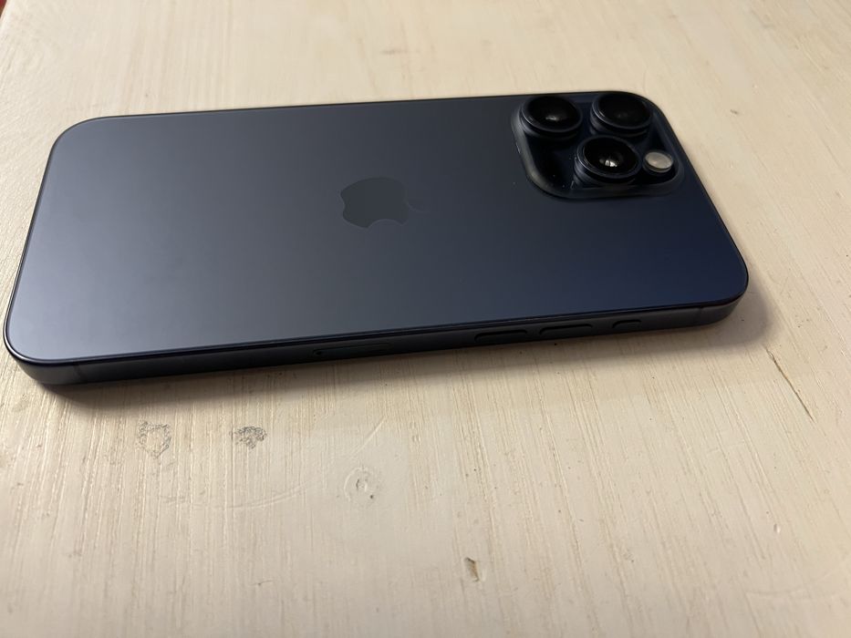 IPhone 15 pro max 1 Tb