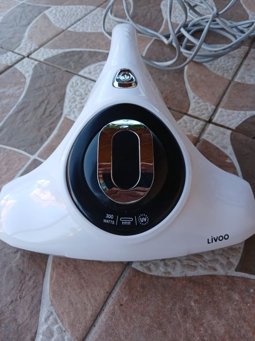 Aspirator anti-acarieni Livoo pentru canapele, saltele si textile