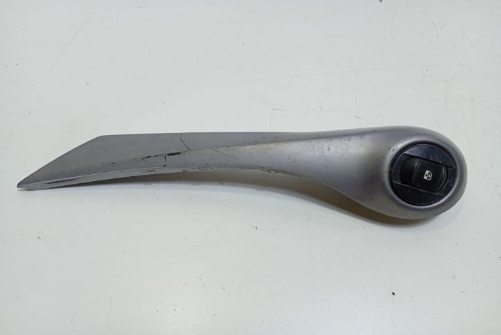 Panou comanda  geamuri dreapta fata 8200297165F Renault Megane a 2-a