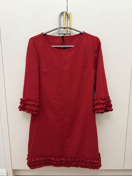 Продаю платье в отличном состоянии, адрес жандосова 108/1 , блок 2